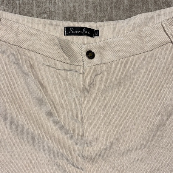 Women's 3X ruffle corduroy shorts lightweight cream color Sucrefas - Picture 3 of 5